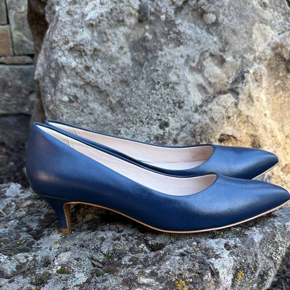 Cole Haan Navy Blue Kitten Heels size 10